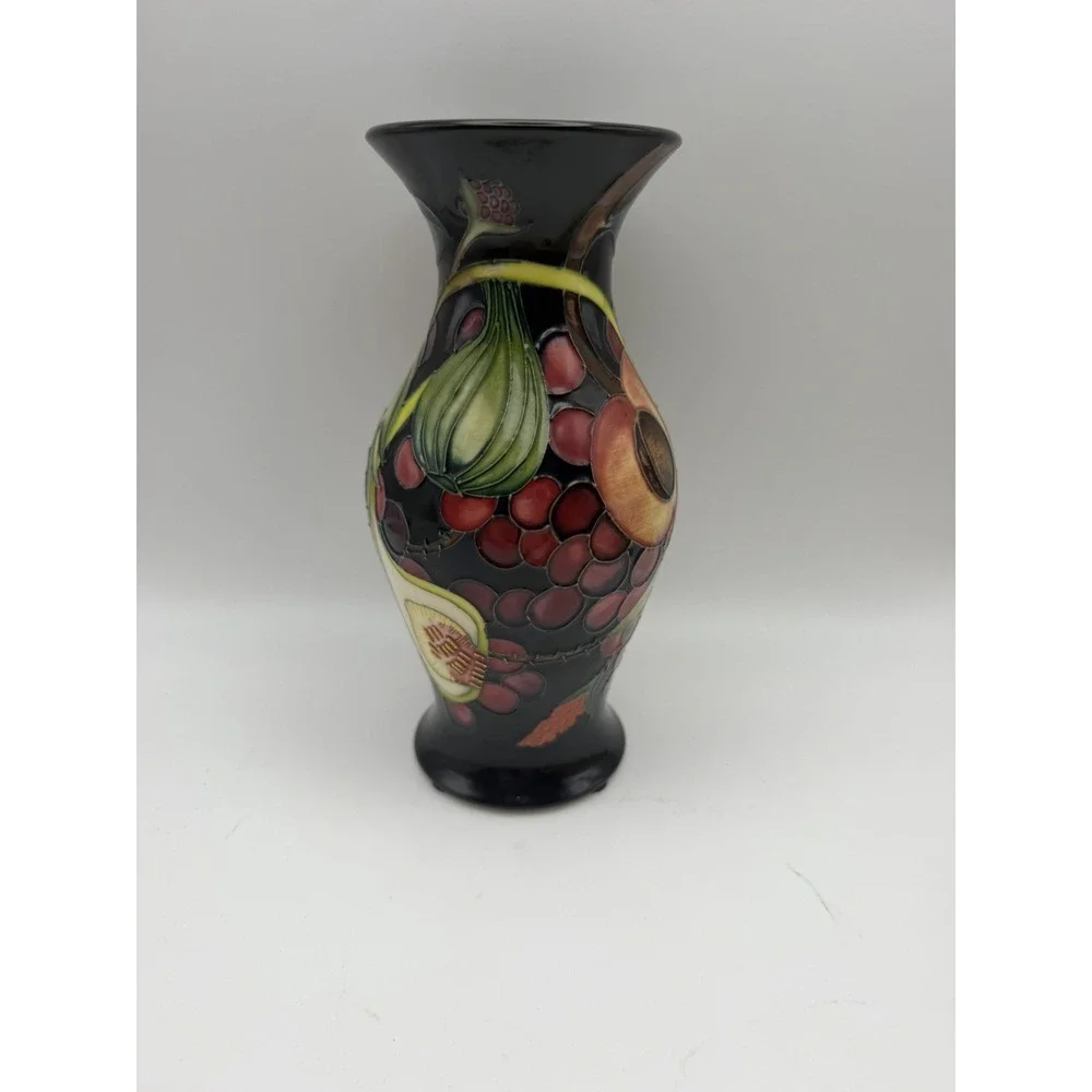 Moorcroft Emma Bossons Queen's Choice Fruit Vase 2000 Signed 7.75